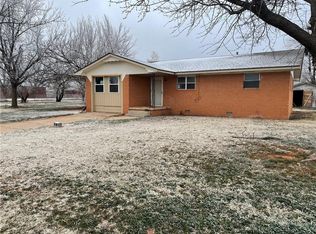 1601 W 5th St, Elk City, OK 73644