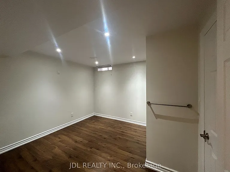 36 Bendamere Cres #BASEMENT — Photo 8