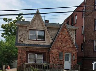34 Cadillac St, Pontiac, MI 48342
