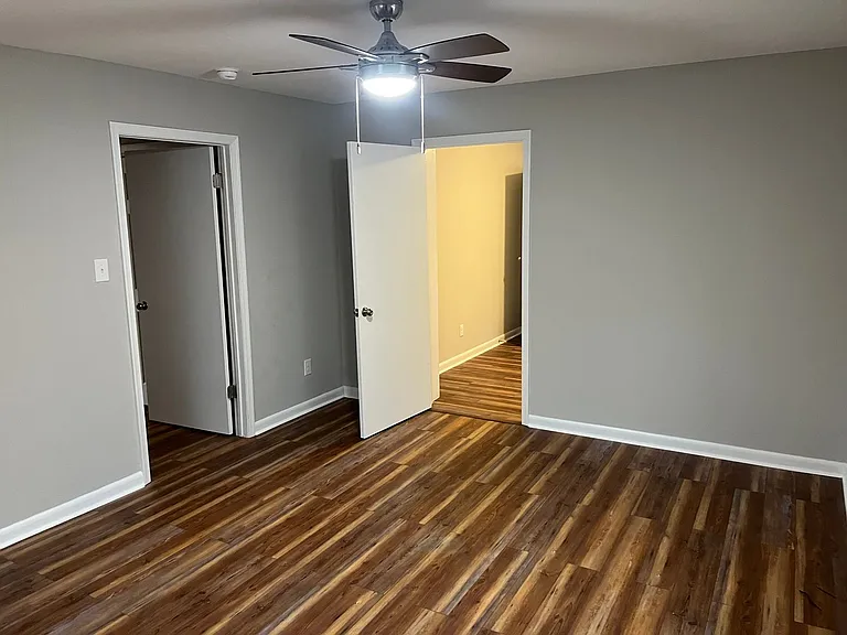 462 Reservoir Hts — Photo 9