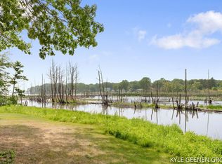 800 Ottawa Beach Rd, Holland, MI 49424