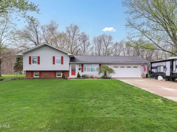205 Hickory Dr, Napoleon, OH 43545