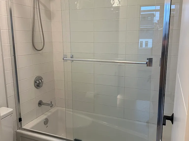 Shower/Tub