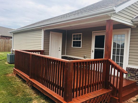 2nd image of 1100 Cannon Dr