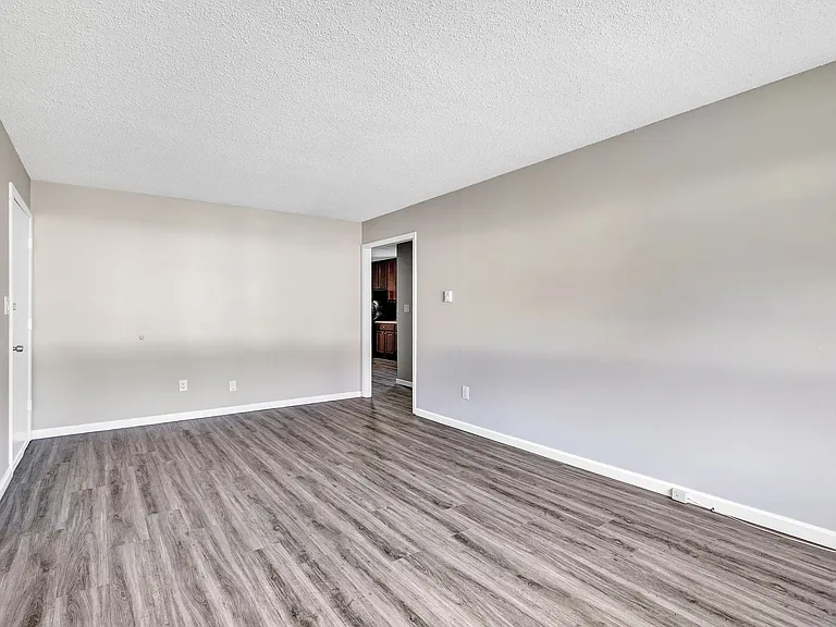 258 Birchfield Dr #4 — Photo 6