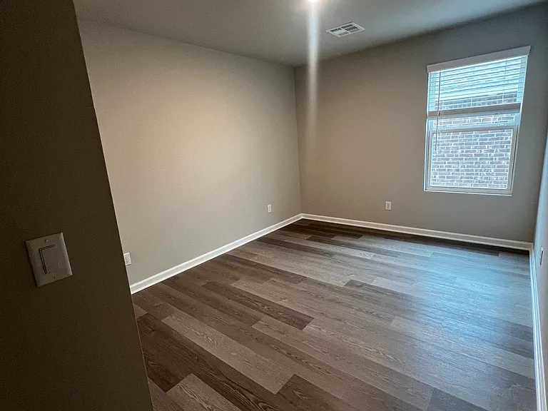 SW 41st Pl — Photo 10