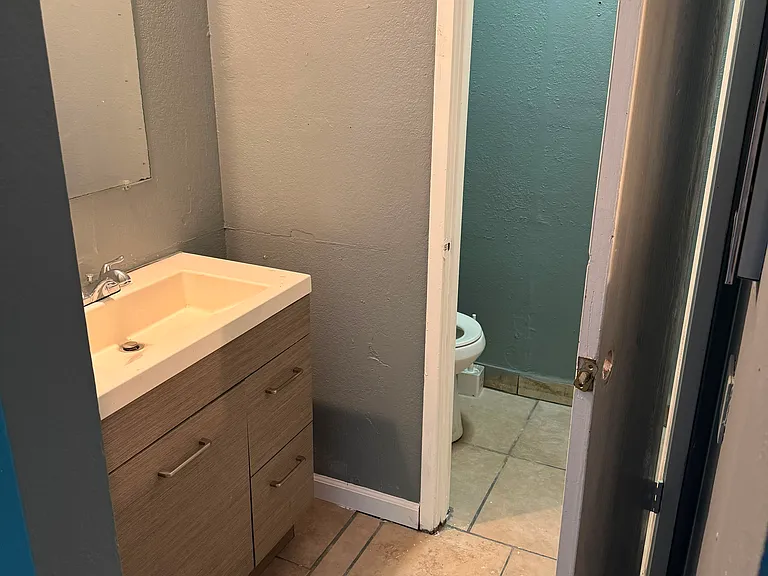 112 Orleans Ct #112 — Photo 2