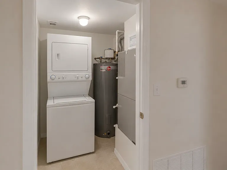 711 N Halifax Ave #106 — Photo 7