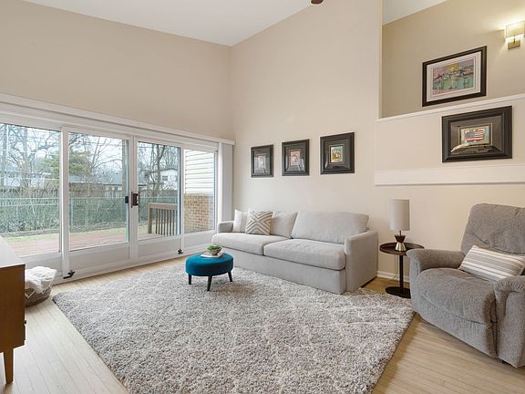 5th image of 525 Mallard Ln