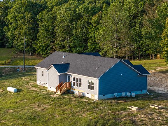 3rd image of 610 Summer City Firetower Rd