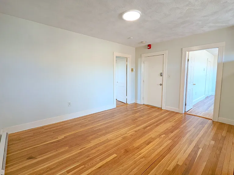 402 Highland Ave #20 — Photo 7