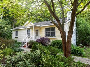 15931 Lakeshore Rd, Sawyer, MI 49125