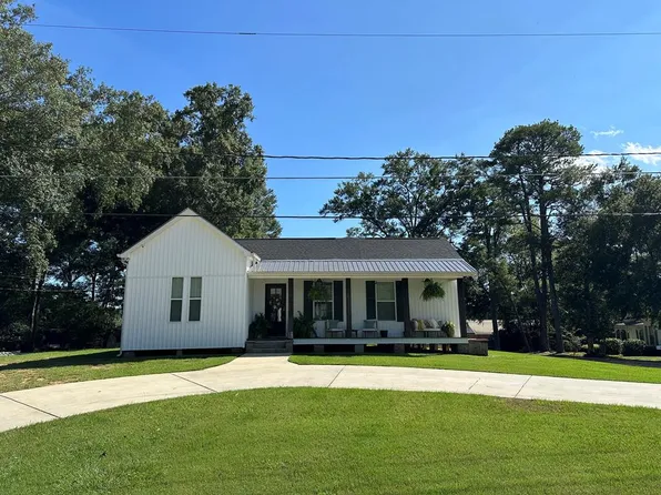 701 Peters St, Summit, MS 39666