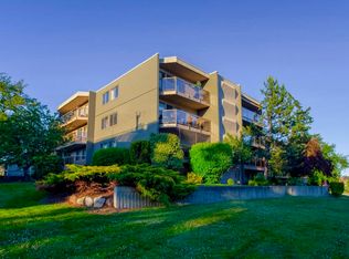 200 Gorge Rd W, Saanich, BC V9A 1M5