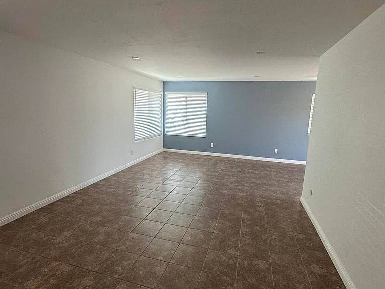 1226 N Lake Havasu Ave — Photo 11