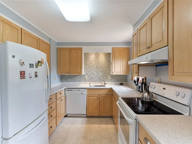 1313 E State St #2 — Photo 7