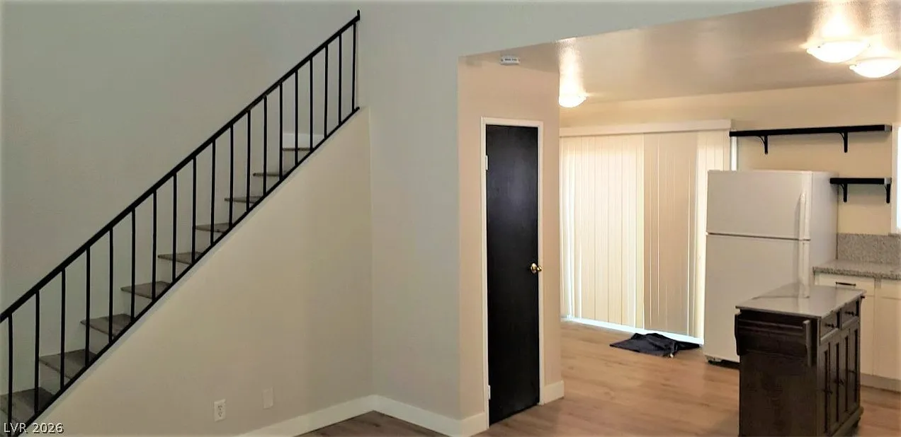 1 bed, 1.0 bath, 702 sqft, $1,085 — Photo 4