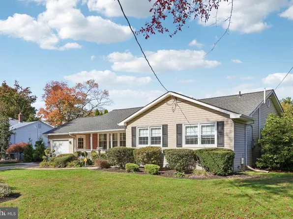 313 Portsmouth Rd, Cherry Hill, NJ 08034