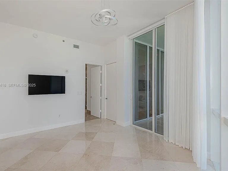 16001 Collins Ave #4104 — Photo 34