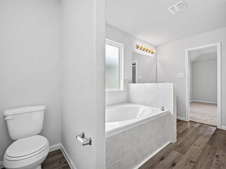 4818 Blue Jacaranda Way — Photo 20