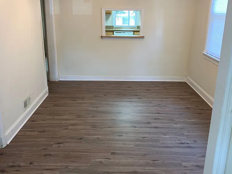 18 Belfast Rd — Photo 3