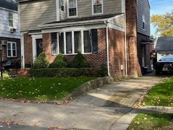 15743 27th Avenue, Flushing, NY 11354