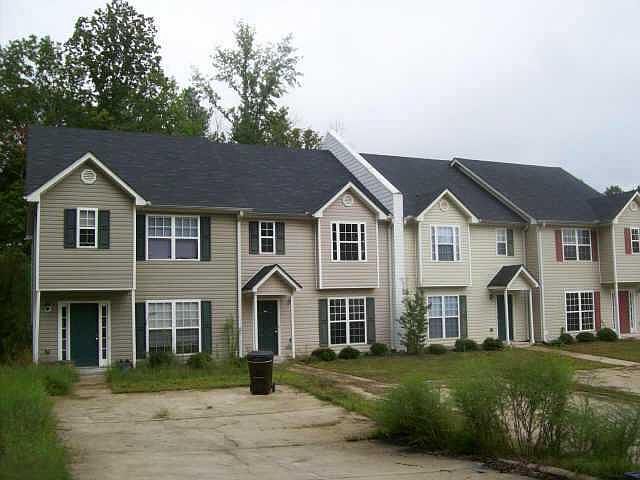 1st image of 2708 Hickory Ln