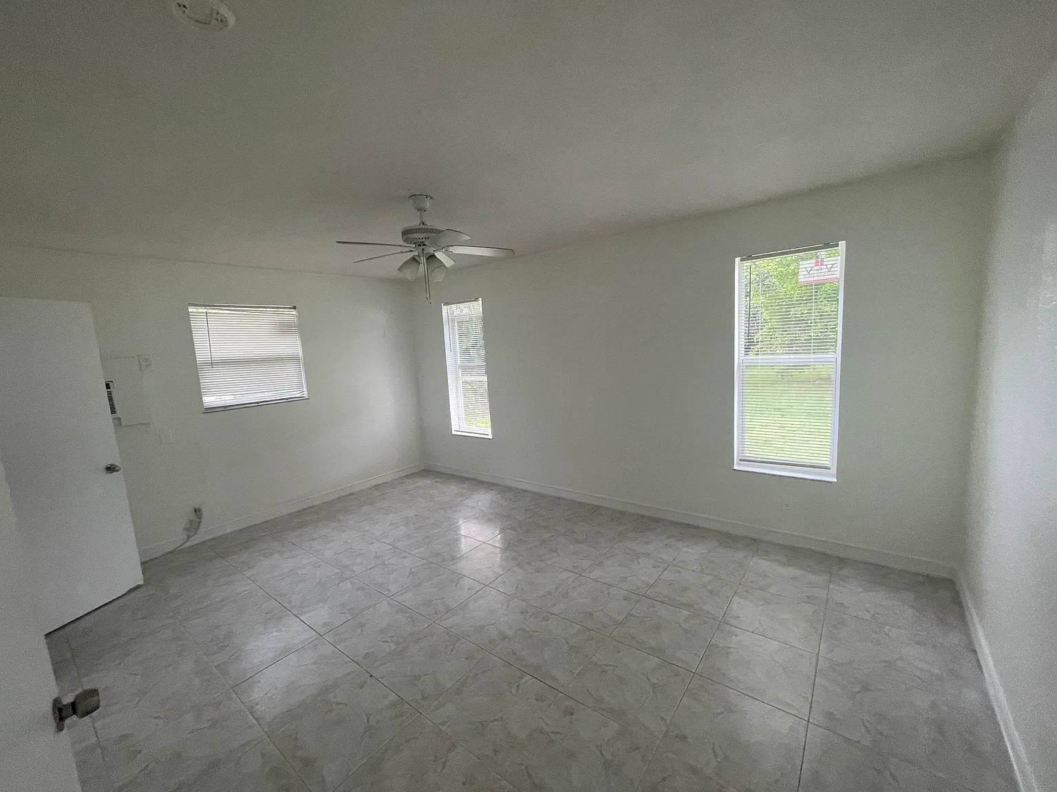 1 bed, 2.0 bath, 700 sqft, $1,600 — Photo 1