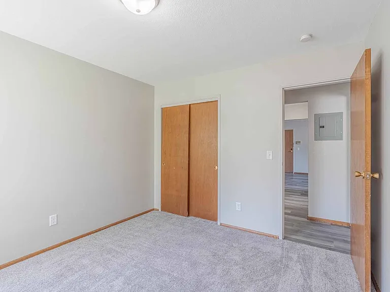 Portland Terrace Apartments, Richfield, MN
