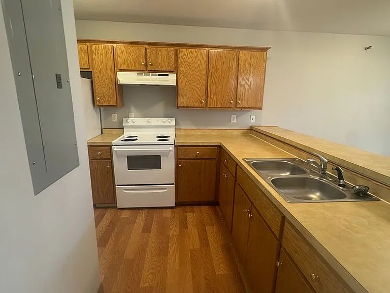 281 N Boston Ave — Photo 3