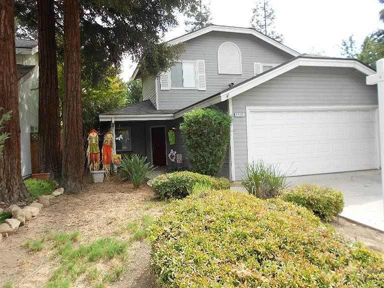 2nd image of 9932 N Canyon Creek Ln