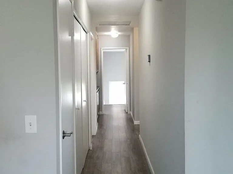 1018 Grape St — Photo 7