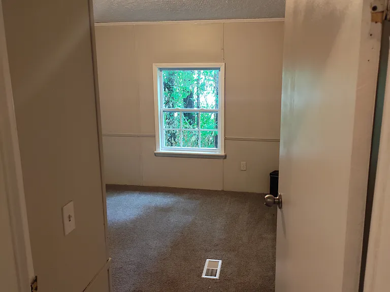 362 Wilson St S — Photo 9