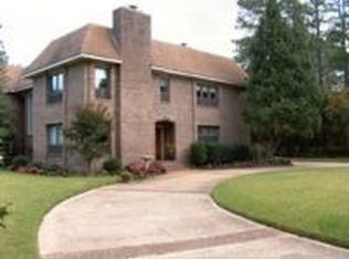 1090 Algonquin Rd, Norfolk, VA 23505