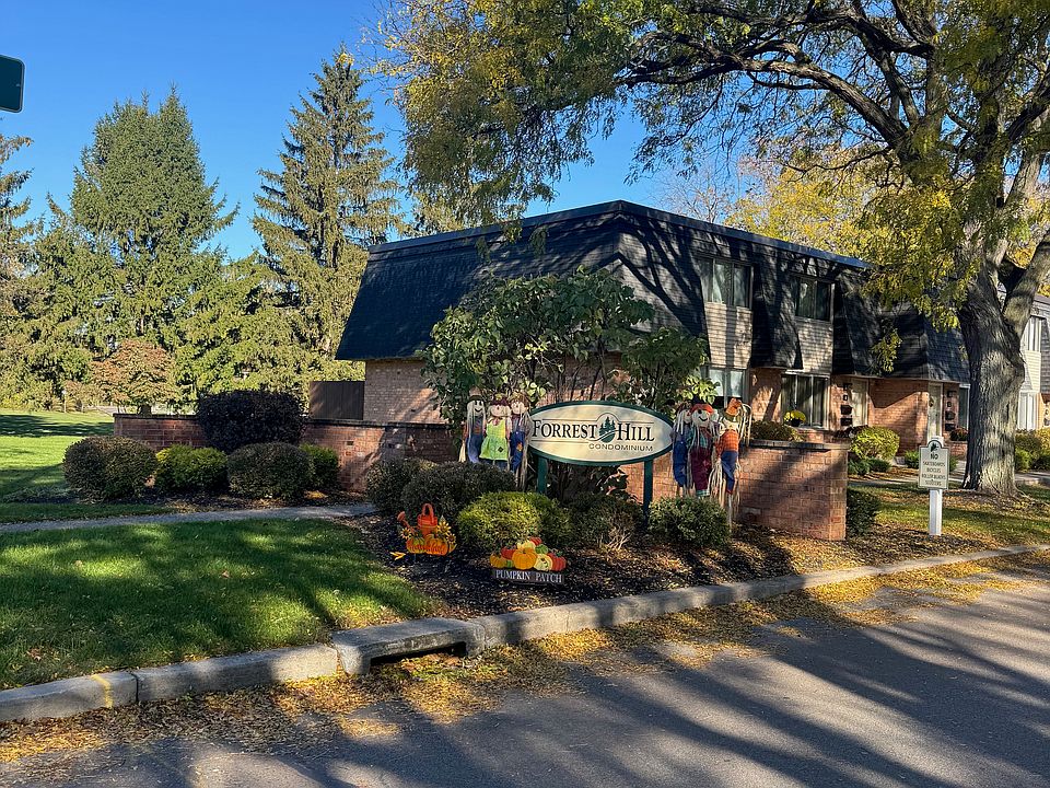 Welcome to 77 Penn Lane located in the haert of Penfield