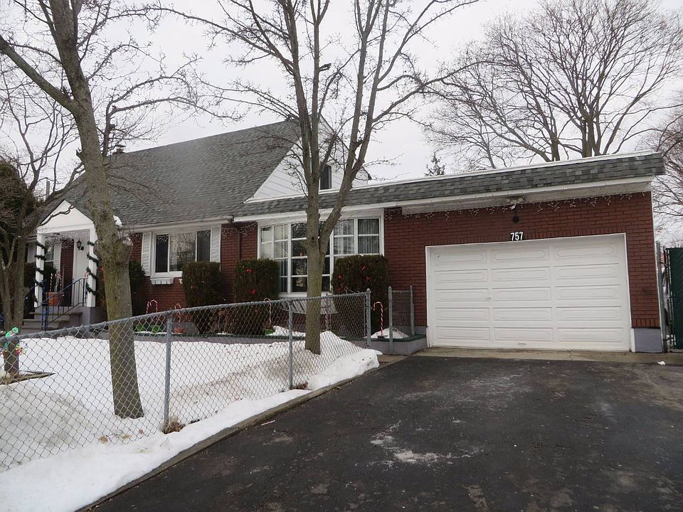 1st image of 757 Hempstead Blvd