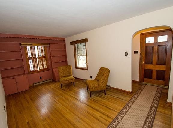 2nd image of 2038 Parkview Pl