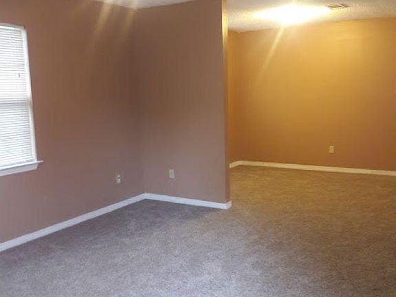 4th image of 3901 W Moreno St