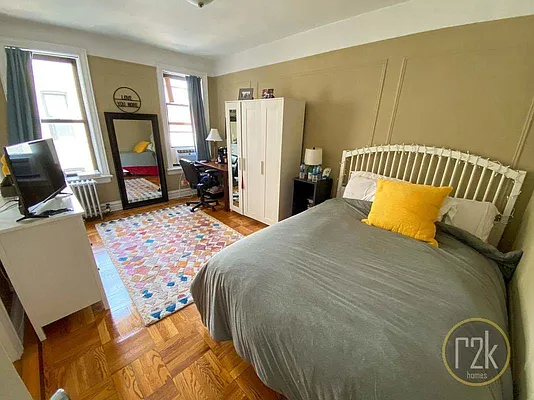 Rented by Realty 2000 Corp | media 39