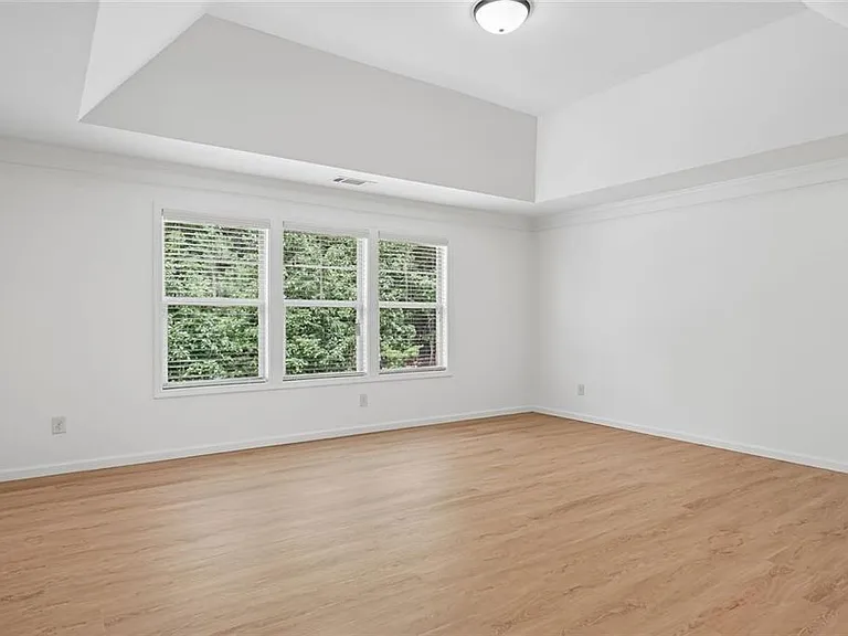 5811 Kendrix Ridge Dr — Photo 35