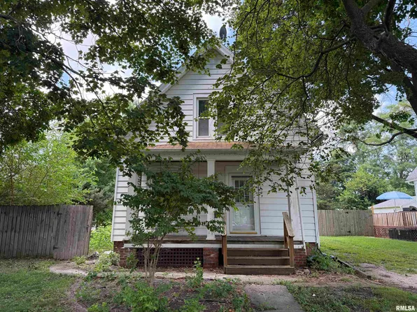 696 Arnold St, Galesburg, IL 61401