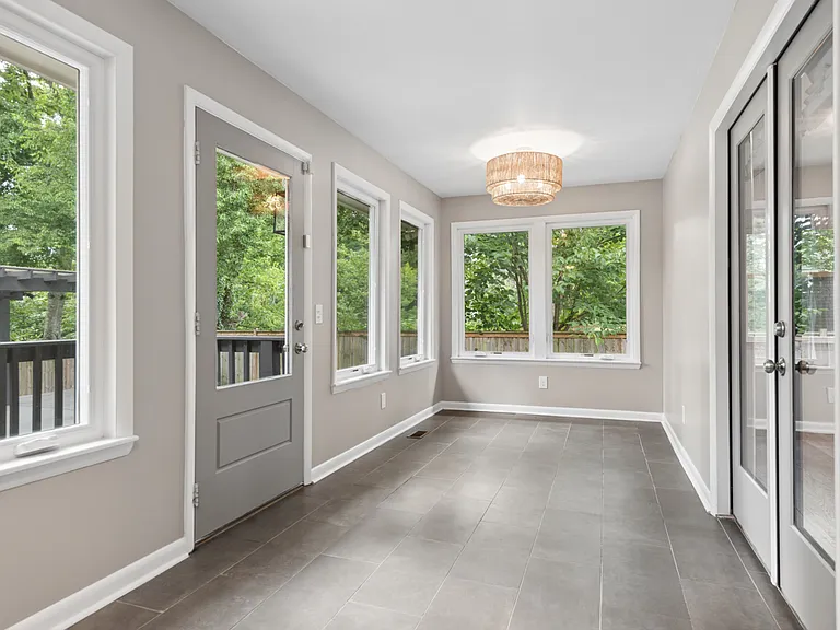5004 Danby Dr — Photo 36