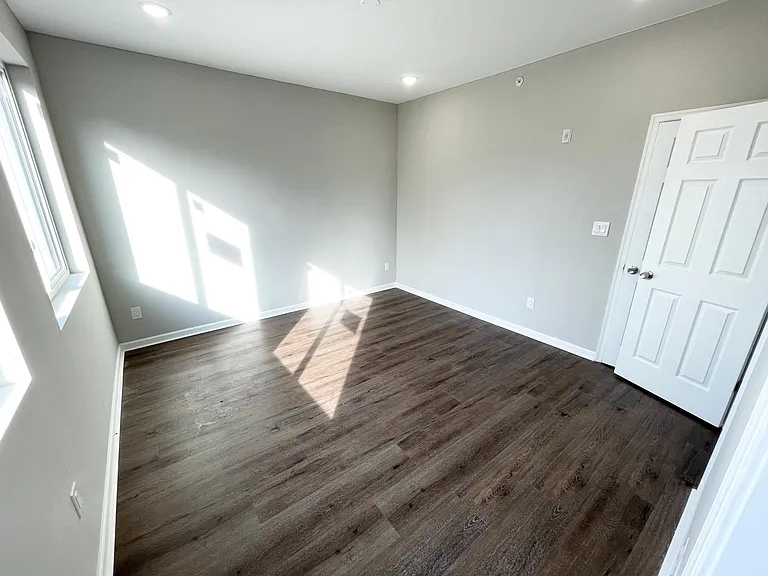 1228 N Marshall St #3R — Photo 26