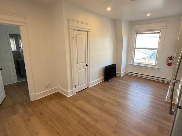 6411 Market St APT C