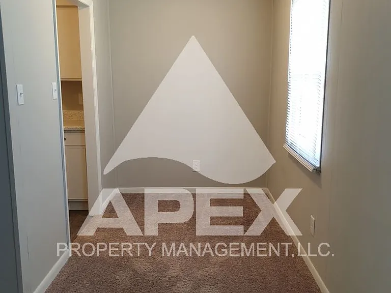Fairhill Apartments — Photo 8