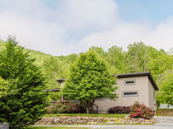 36 Maple Spgs, Mountain City, GA 30562