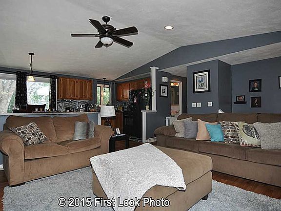 3rd image of 20 Collingwood Dr