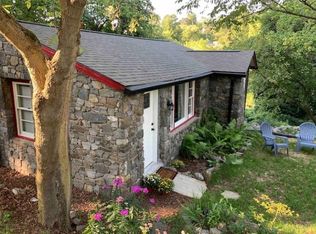 30 W Garden Rd, Asheville, NC 28804