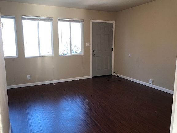 3rd image of 839 Kentucky St