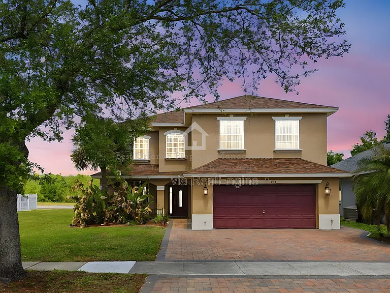 824 Lake Biscayne Way — Photo 2